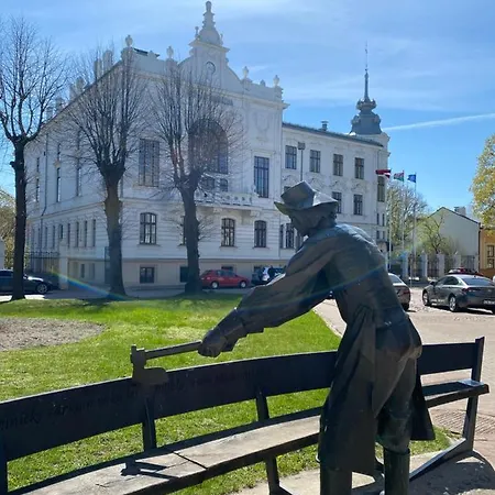 Art Tirgonu Apartament * Liepaja