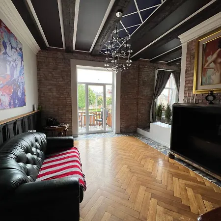 Art Tirgonu Apartament Apartment