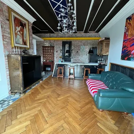 Art Tirgonu Apartament Apartment